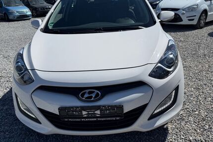 Hyundai i30 142.000 km 5.199 &euro; Regensburg 93055