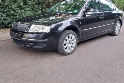 Skoda Superb 283.000 km 1.750 &euro; Berlin 13581