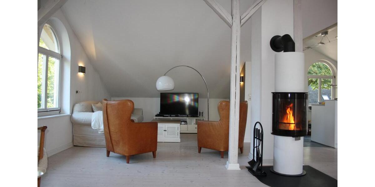 Einfamilienhaus Bad Bramstedt - 11 Zimmer, 281 m&sup2;, 795.000&euro; | Angebot:25941278