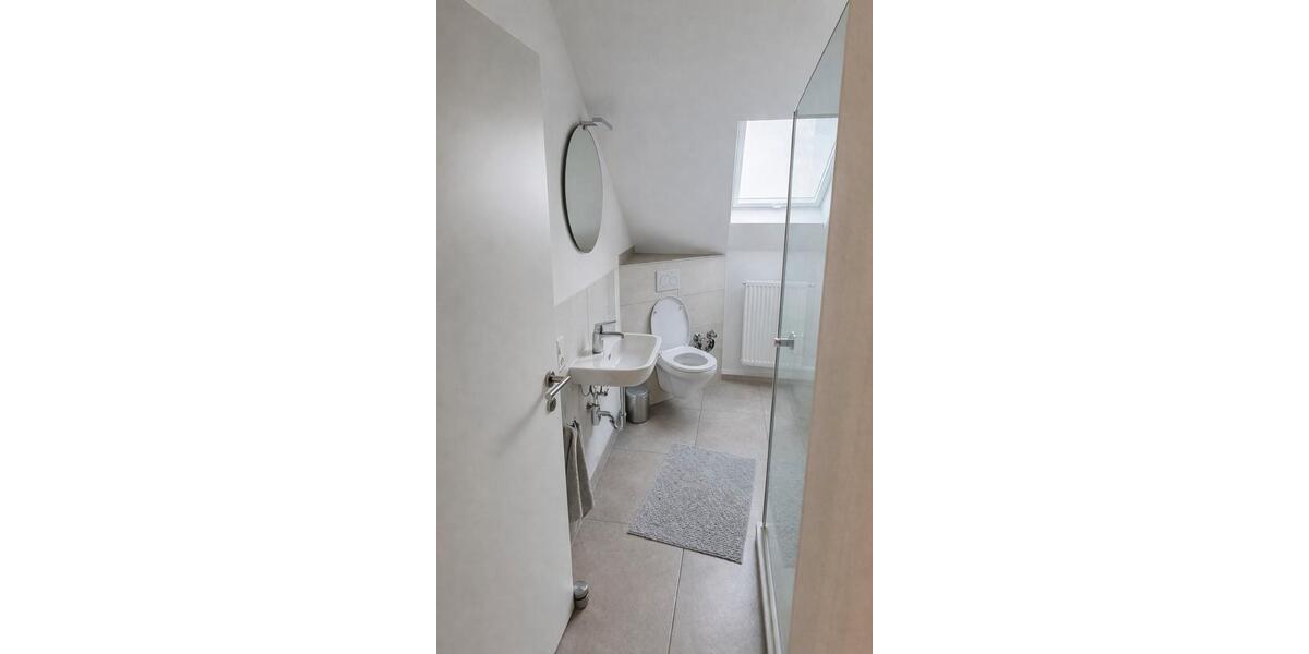 Dachgeschoßwohnung Flieden - 3 Zimmer, 90 m&sup2;, 700&euro; | Angebot:26044433