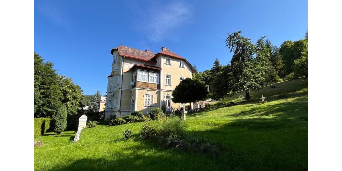 Villa Holzkirchen - 18 Zimmer, 600 m&sup2;, 1.250.000&euro; | Angebot:26960651