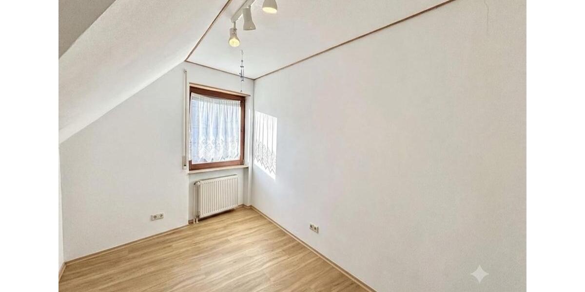 Dachgeschoßwohnung Wörth am Rhein - 3 Zimmer, 86 m&sup2;, 249.500&euro; | Angebot:27157145