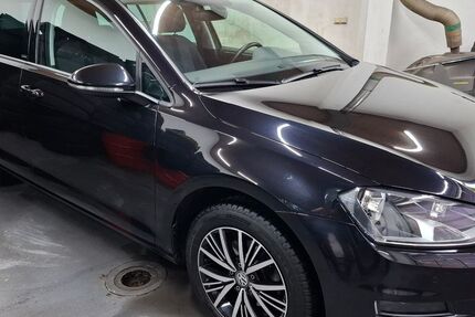 VW Golf 107.399 km 12.890 &euro; Cottbus 03042