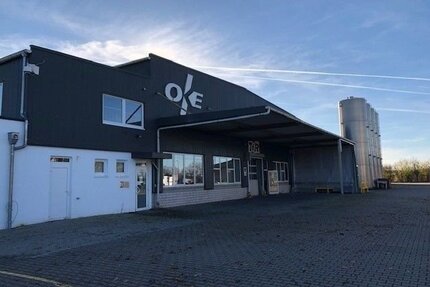 Produktionshalle mit Lagerflächen nahe Coburg in Ummerstadt