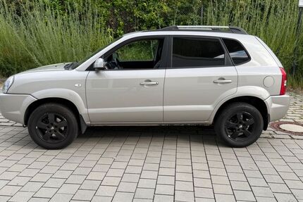 Hyundai TUCSON 196.000 km 2.550 &euro; münchen 80939