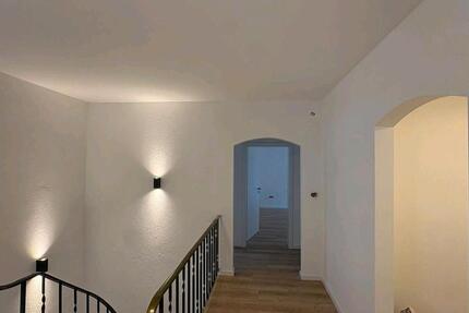 Haus Lichtenfels - 11 Zimmer, 240 m&sup2;, 1.700&euro; | Angebot:27620766