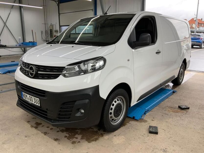 Opel Vivaro 95.500 km 16.950 € Bad Langensalza 99947