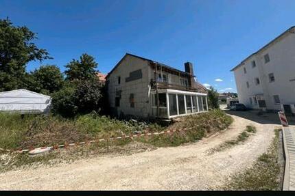 Haus Lauingen (Donau) - 8 Zimmer, 180 m&sup2;, 290.000&euro; | Angebot:24934988