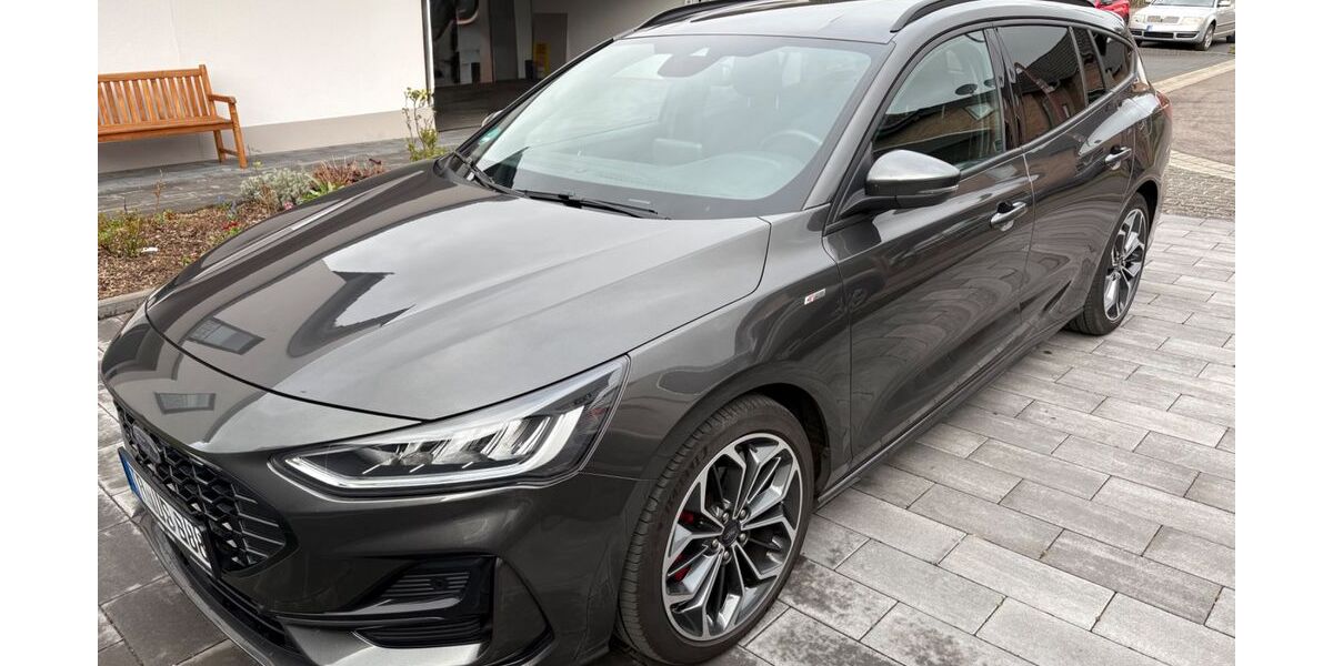 Ford Focus 72.000 km 18.800 &euro; Newel 54309