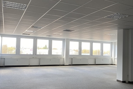 Großzügiges, gepflegtes Groß-Raum-Büro in Martinsried zimmer