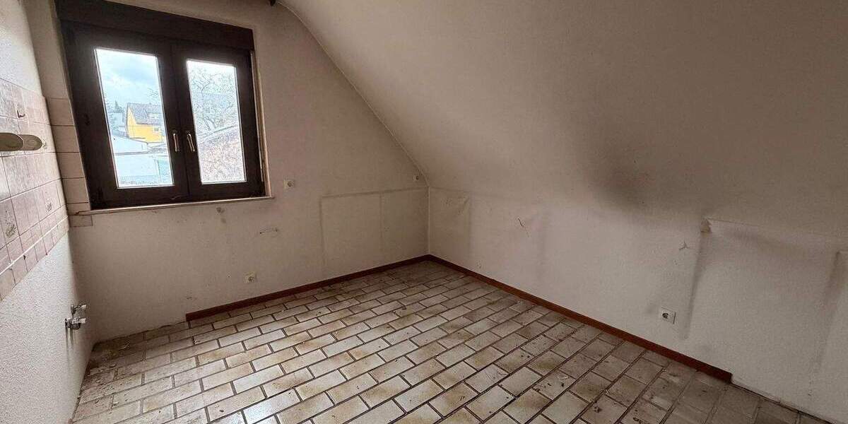 Einfamilienhaus Asperg - 6 Zimmer, 116 m&sup2;, 480.000&euro; | Angebot:25821570