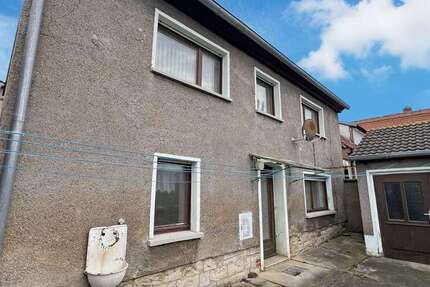 Haus Roßleben - Wiehe Wiehe - 4 Zimmer, 98 m&sup2;, 27.000&euro; | Angebot:25082385