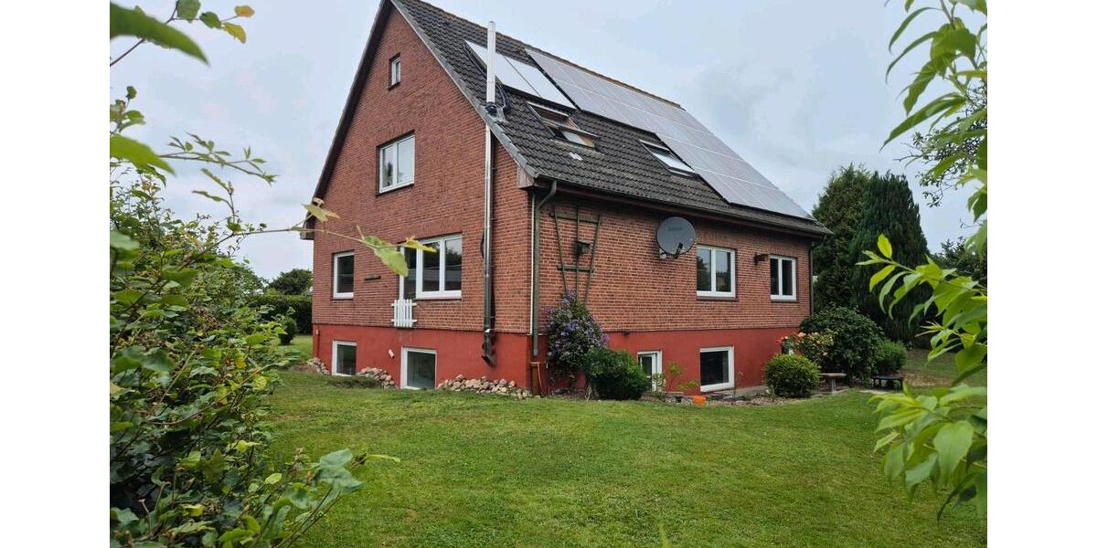 Einfamilienhaus Bredstedt - 10 Zimmer, 290 m&sup2;, 479.000&euro; | Angebot:26566976