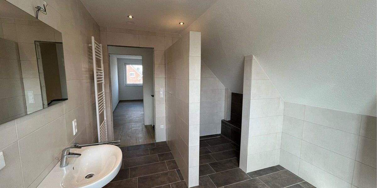 Doppelhaushälfte Messingen - 4 Zimmer, 122 m&sup2;, 1.200&euro; | Angebot:25690087