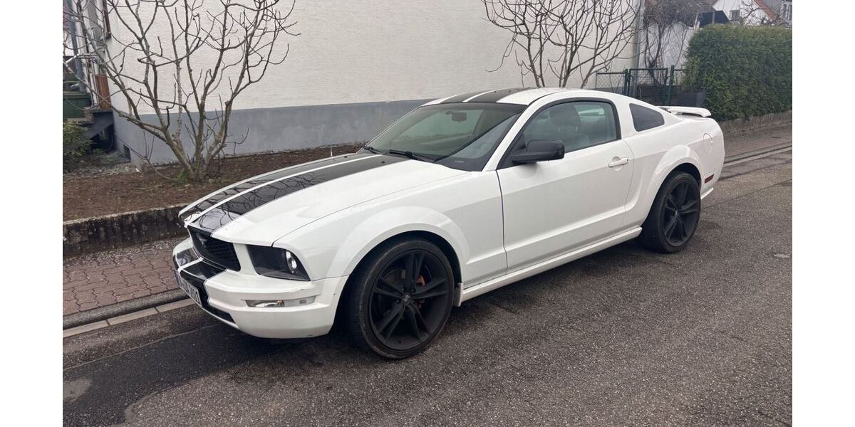 Ford Mustang 100.000 km 15.500 &euro; Eggenstein 76344