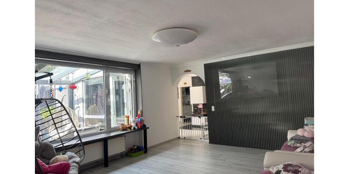 Reihenhaus Remscheid Lüttringhausen - 6 Zimmer, 220 m&sup2;, 449.000&euro; | Angebot:24638600