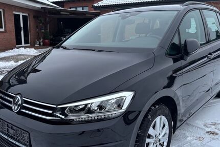 VW Touran 21.432 km 30.500 &euro; Braak 22145