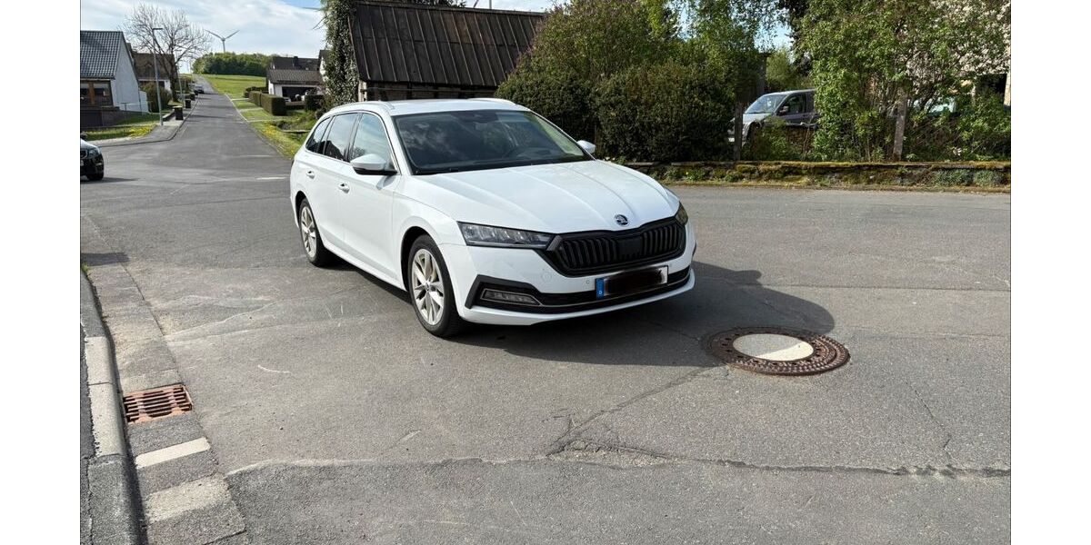 Skoda Octavia 165.500 km 14.700 &euro; Driedorf 35759