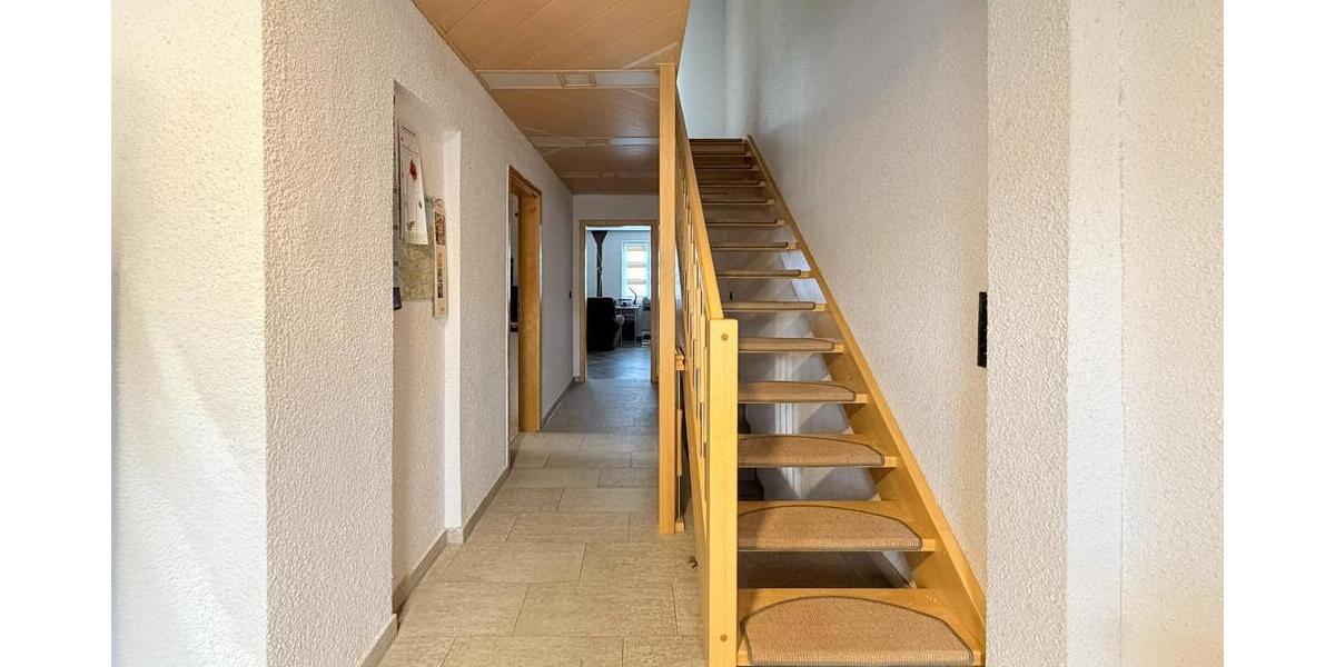 Charmante Doppelhaushälfte mit moderner Wärmepumpe, Wintergarten & gepflegtem Grundstück in BergaElster - Doppelhaushälfte Berga | Angebot:27056718