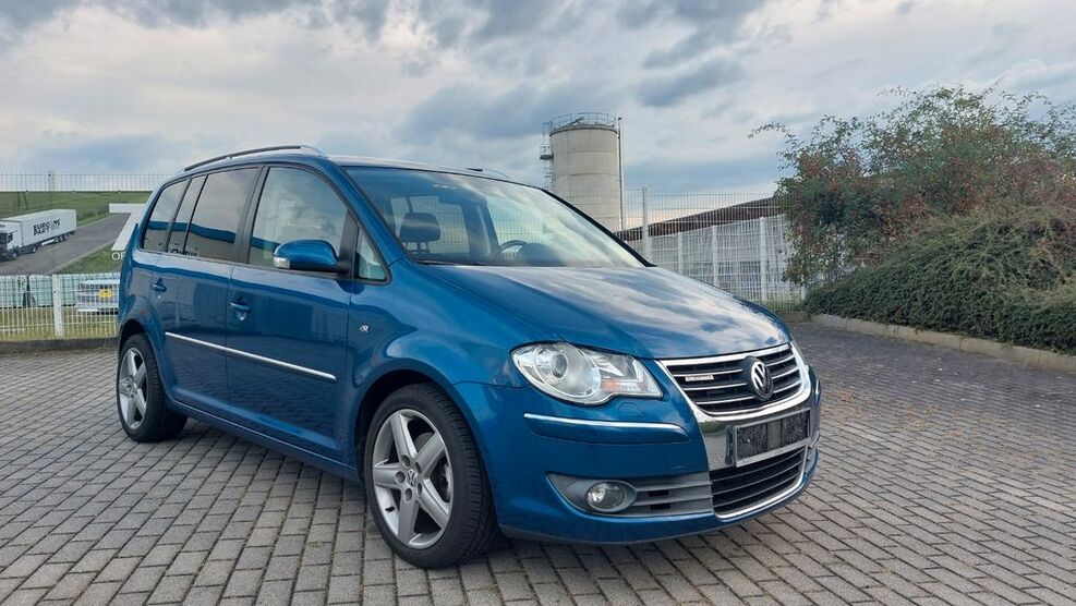 VW Touran 222.500 km 3.990 € Radeburg 01471