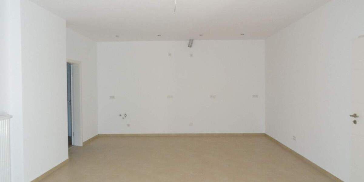 Zimmer Rathenow Rathenow West - 4 Zimmer, 145 m&sup2;, 1.160&euro; | Angebot:25665406