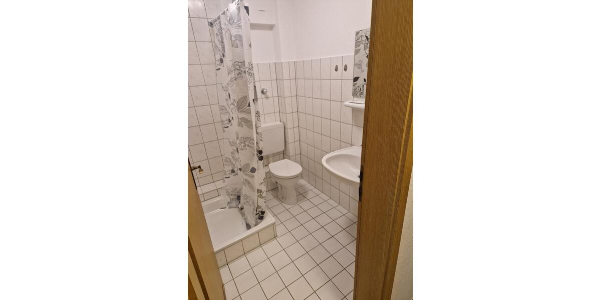 Dachgeschoßwohnung Siegen Weidenau - 1 Zimmer, 24 m&sup2;, 370&euro; | Angebot:25333136
