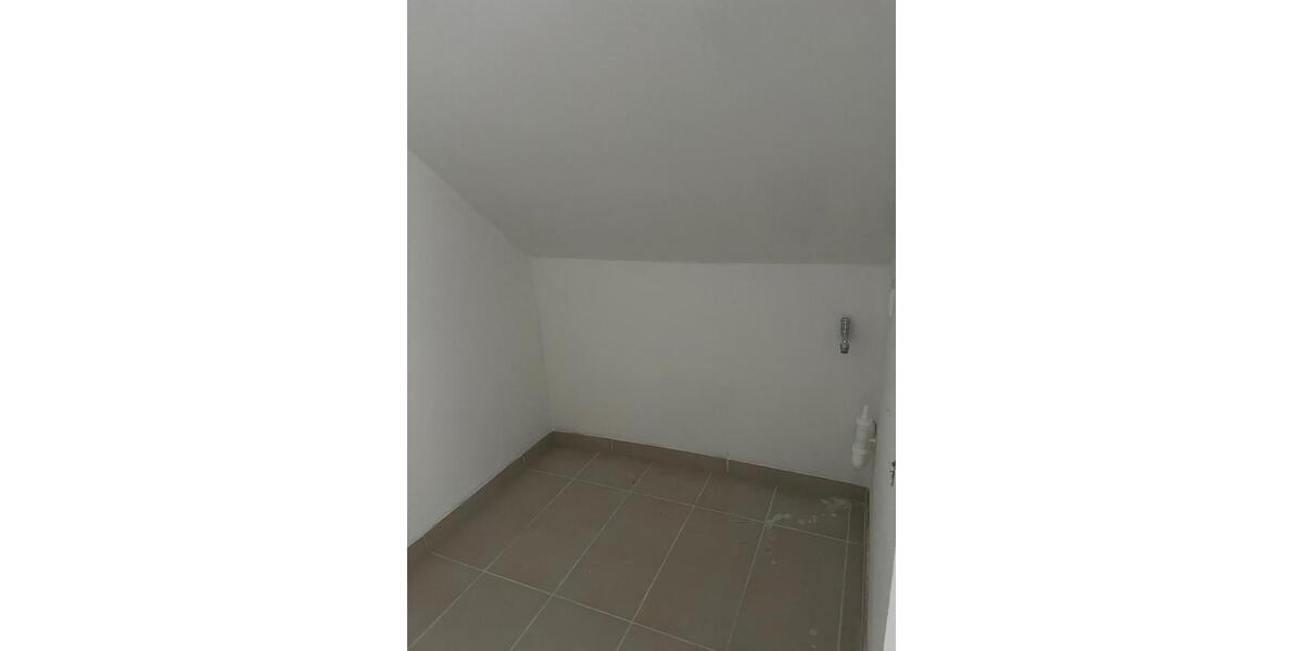 Dachgeschoßwohnung Bonn Bad Godesberg - 2 Zimmer, 37 m&sup2;, 590&euro; | Angebot:24951260