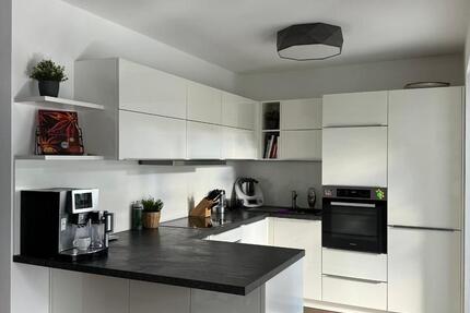 Moderne 3,5-Zimmer-Wohnung mit Garage, Garten & Keller