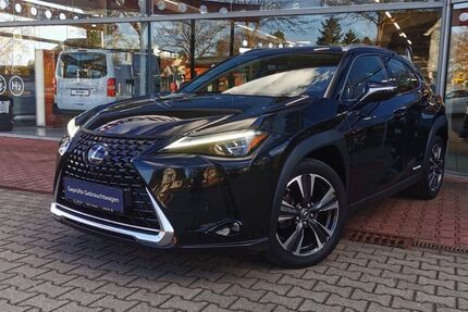Lexus UX 40.025 km 28.490 &euro; Berlin 13403