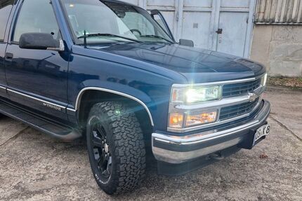 Chevrolet Tahoe 368.000 km 13.999 &euro; Berlin 12489