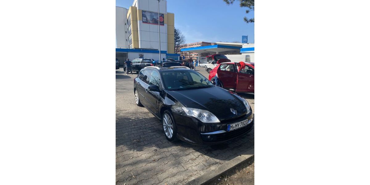 Renault Laguna 256.366 km 3.200 &euro; München 81379