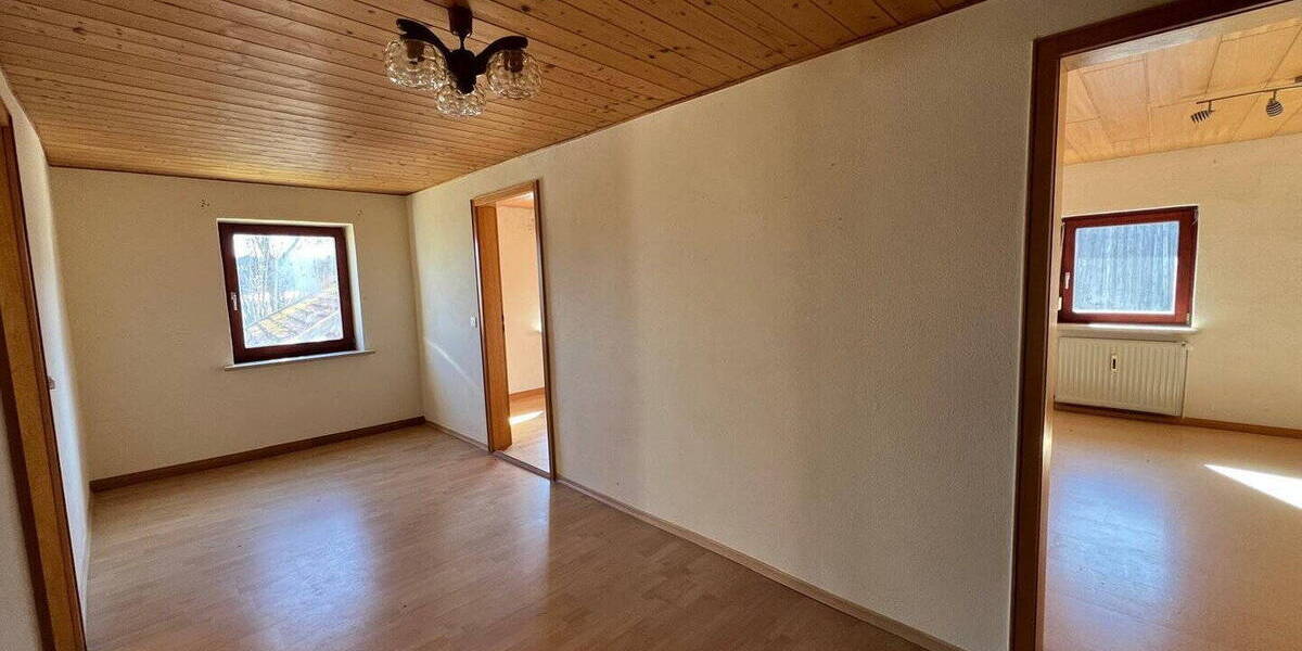 Einfamilienhaus Kirchberg im Wald Zell - 8 Zimmer, 180 m&sup2;, 230.000&euro; | Angebot:25969914