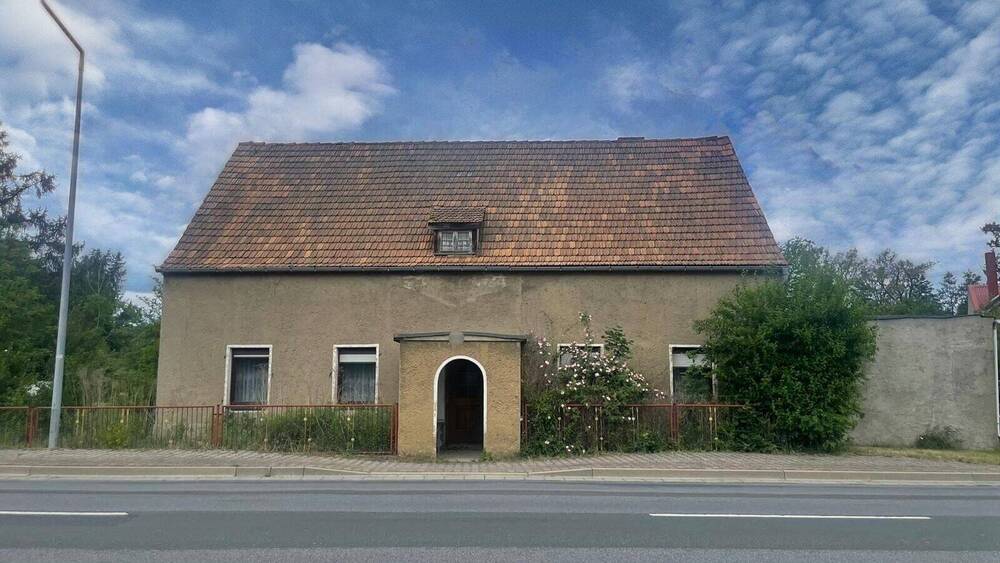 Einfamilienhaus Bernsdorf Großgrabe - 7 Zimmer, 100 m&sup2;, 30.000&euro; | Angebot:25999700