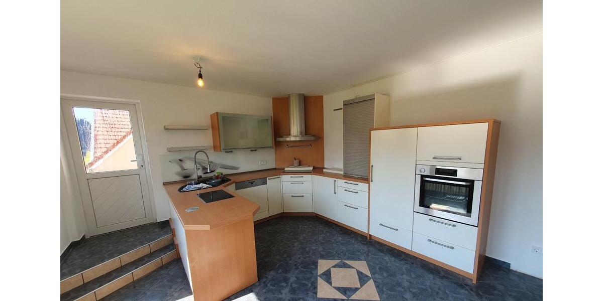 Etagenwohnung Rotenburg an der Fulda - 4 Zimmer, 106 m&sup2;, 800&euro; | Angebot:26442723