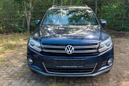 VW Tiguan 242.000 km 8.200 &euro; Bremen 28215