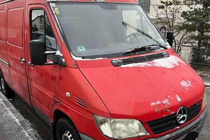 Mercedes-Benz Sprinter 280.000 km 3.900 &euro; München 81825