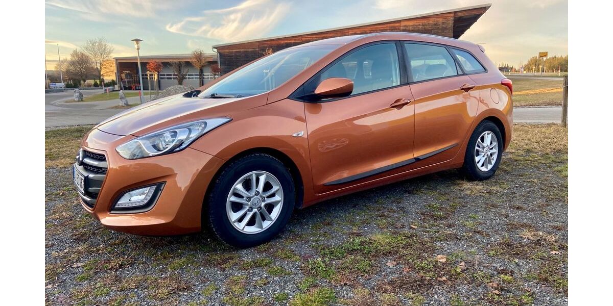 Hyundai i30 144.088 km 7.490 &euro; Görisried 87657