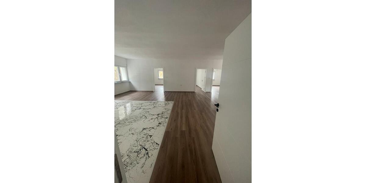 Etagenwohnung Pforzheim Nordstadt - 4 Zimmer, 121 m&sup2;, 1.090&euro; | Angebot:24708282