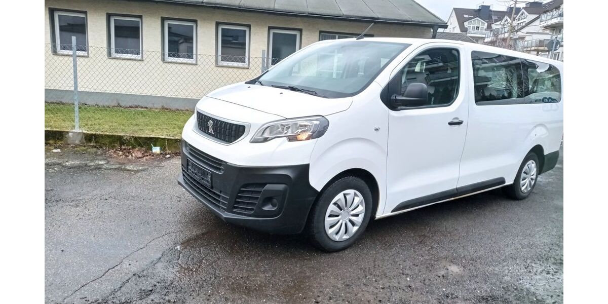 Peugeot Traveller 128.421 km 16.900 &euro; frankfurt 65929