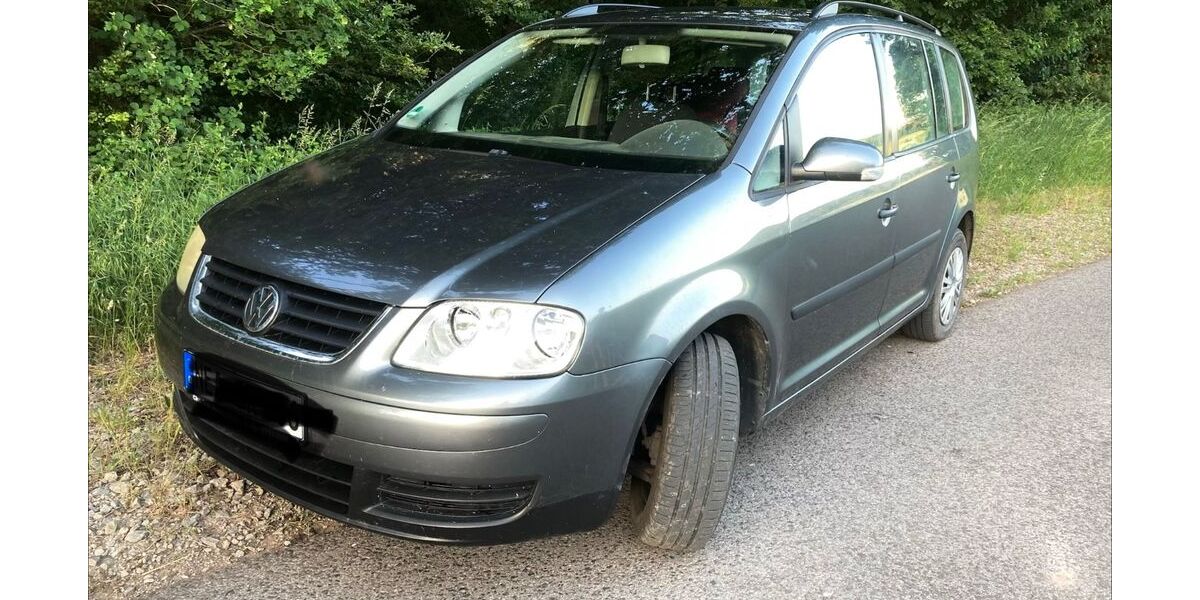 VW Touran 235.000 km 1.889 &euro; Burghaslach 96152