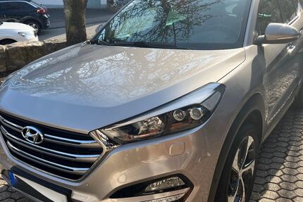 Hyundai TUCSON 138.000 km 15.900 &euro; Idar-Oberstein 55743