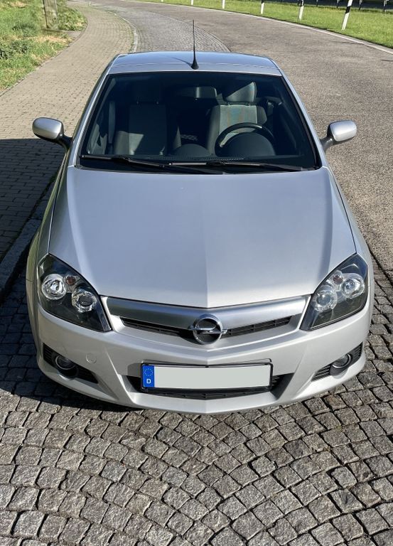 Opel Tigra 42.000 km 5.432 € Berlin 12167