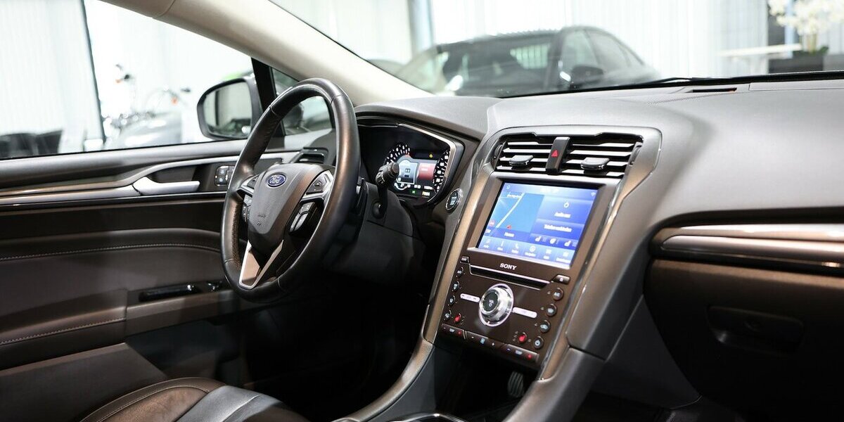 Ford Mondeo Tunier 2.0 EB TITANIUM / VOLL-LEDER, LED 115.000 km 17.444 &euro; Hamm 59077