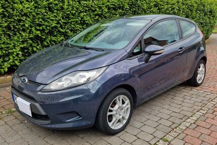 Ford Fiesta 151.000 km 2.600 &euro; Paderborn 33102