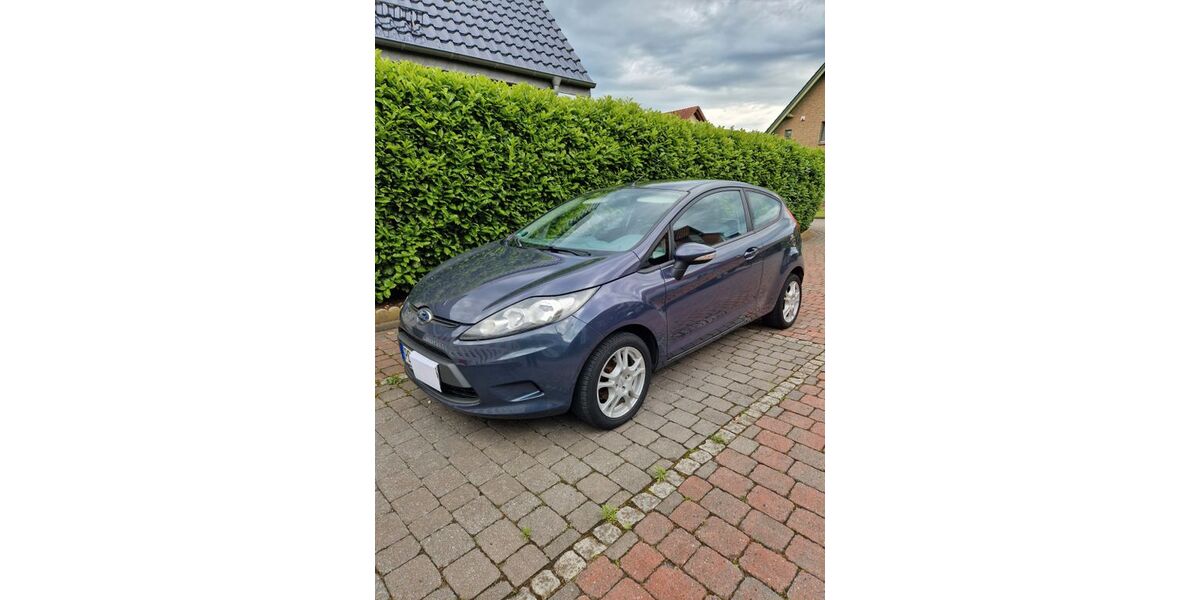 Ford Fiesta 151.000 km 2.600 &euro; Paderborn 33102