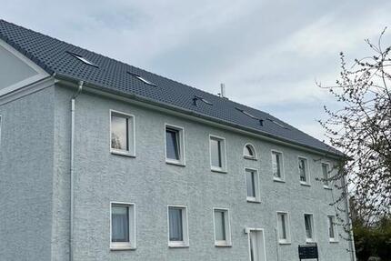 Sanierte und großzügige 4-Raum-Wohnung in idyllischer Dorflage. 4 zimmer