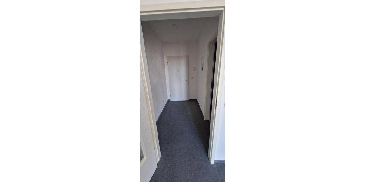 Dachgeschoßwohnung Zwickau Zwickau-Nord - 1 Zimmer, 33 m&sup2;, 230&euro; | Angebot:26676972