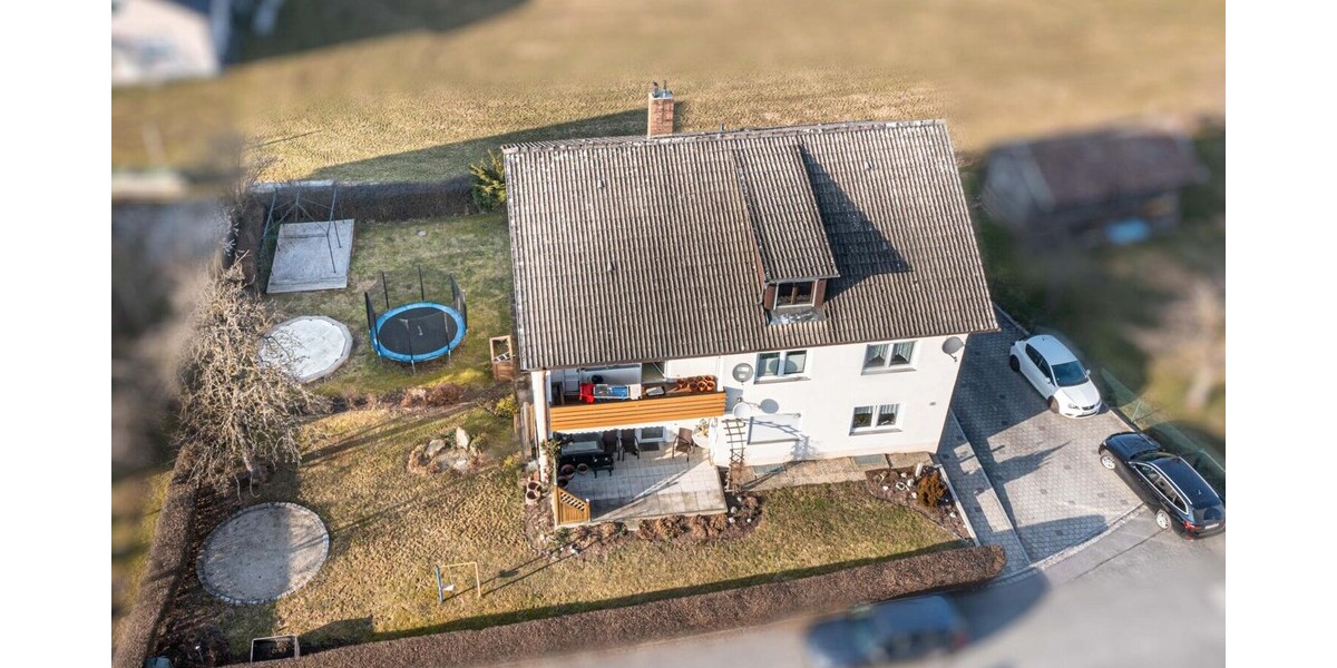 Interessantes Mehrfamilienhaus als Kapitalanlage oder Mehrgenerationenwohnen - Mehrfamilienhaus, Wohnhaus Waldmünchen | Angebot:25991949