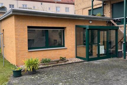 1-Raum Wohnung in Bahnhofsnähe mit Wasserzugang 1 zimmer