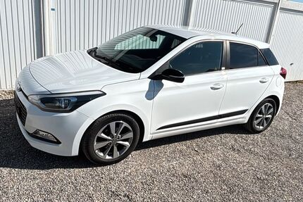 Hyundai i20 100.000 km 8.970 &euro; Dürrlauingen / Ortsteil Mindelaltheim 89350
